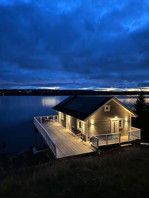 Lake House By Storsjoen Ostersund Exterior photo